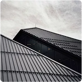 Ugradnja limenog krova na visini